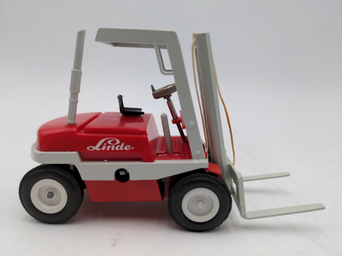 Schuco 1:40 Scale Diecast Linde Forklift Red & White VG/Box
