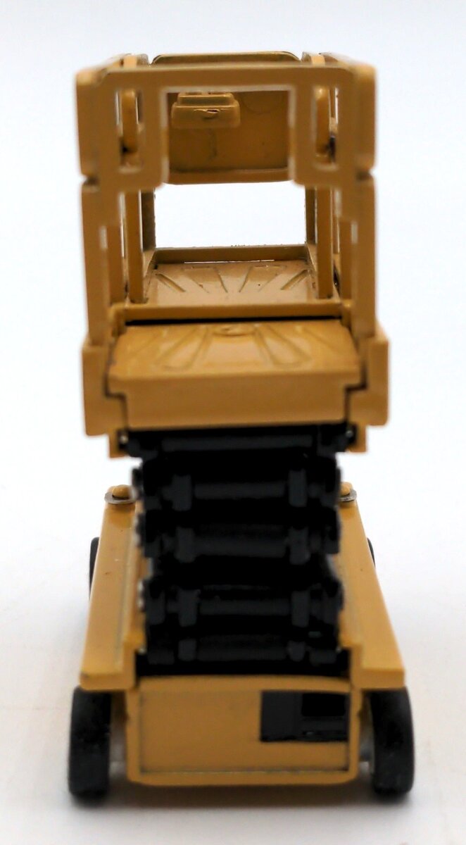 NZG 374 1:47 Scale Grove SM4688 Scissor Lift NIB