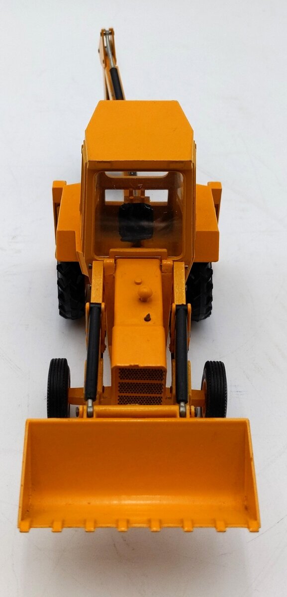 NZG 161 1:32 Scale Diecast Ford 550 Backhoe VG/Box