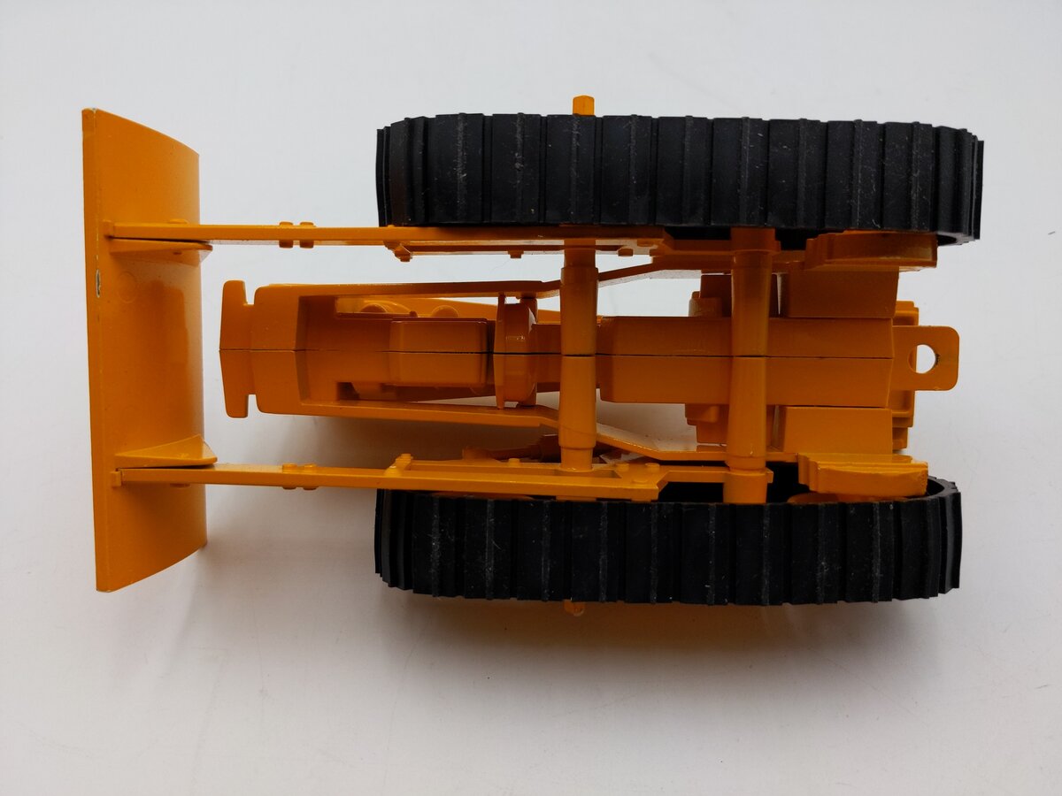 SpecCast J076 1:16 Scale Diecast John Deere MC Crawler w/ Blade EX/Box