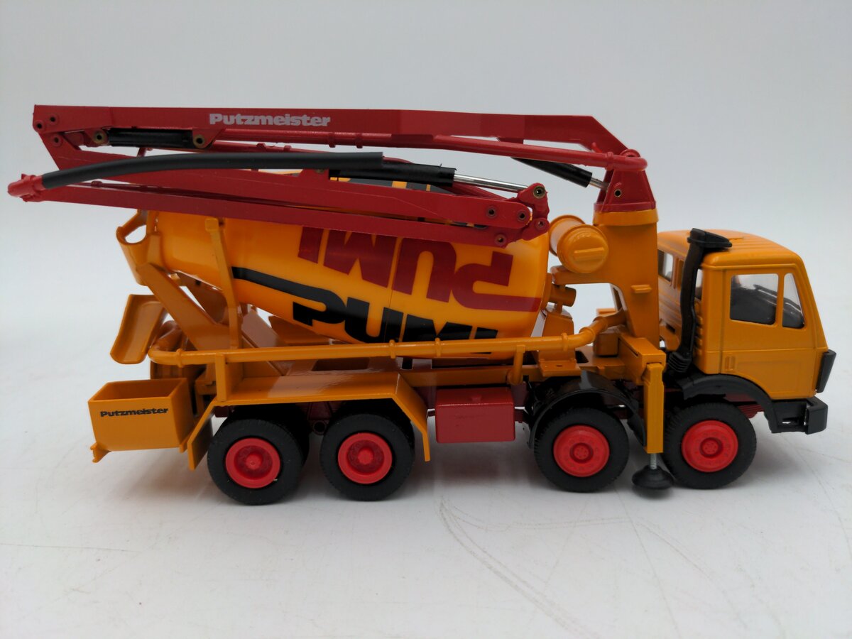 Conrad 30100 1:50 Scale Diecast Putzmeister Mercedes Cab With Concrete Mixer NIB