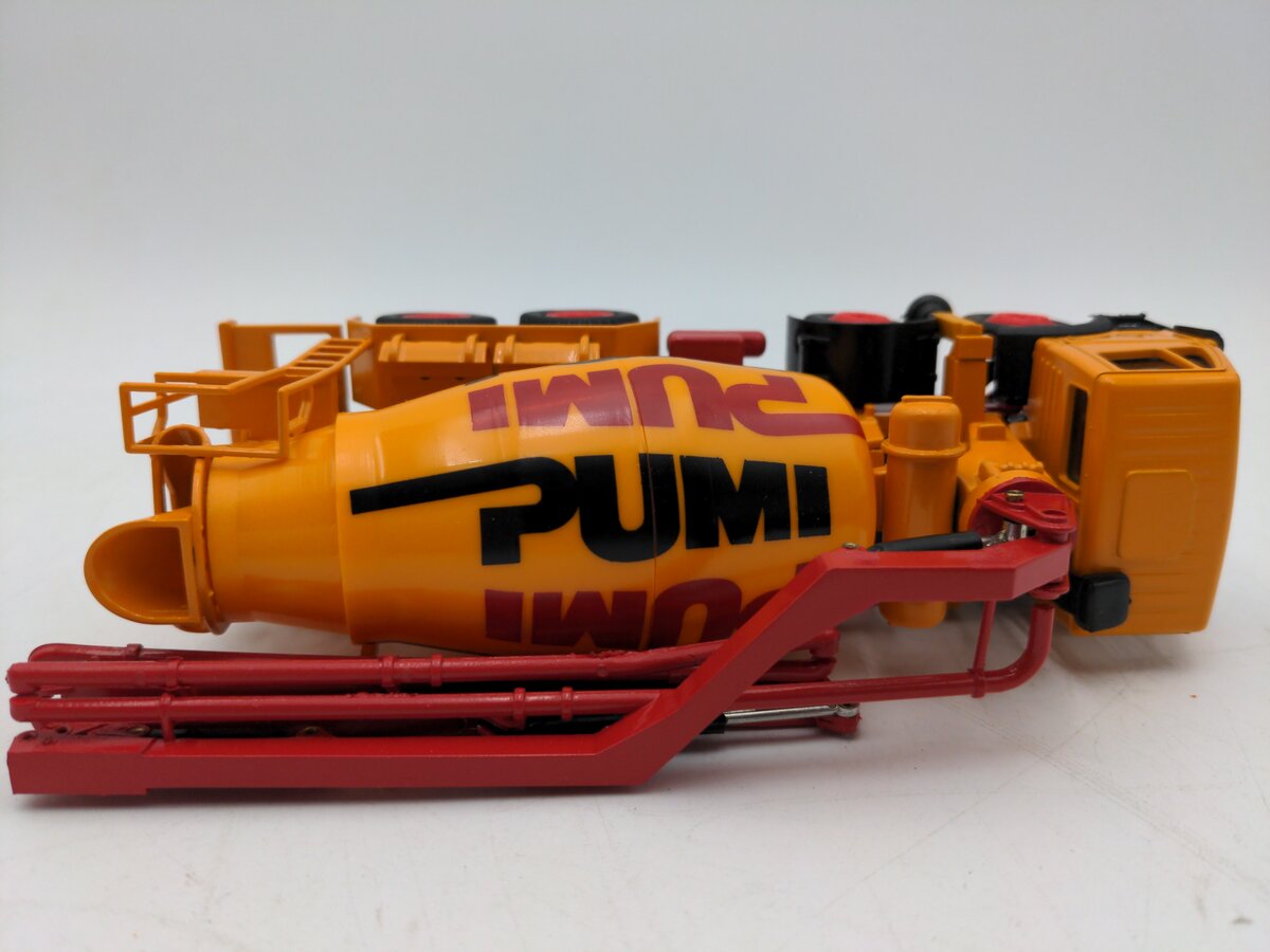Conrad 30100 1:50 Putzmeister Mercedes Cab With Concrete Mixer EX/Box