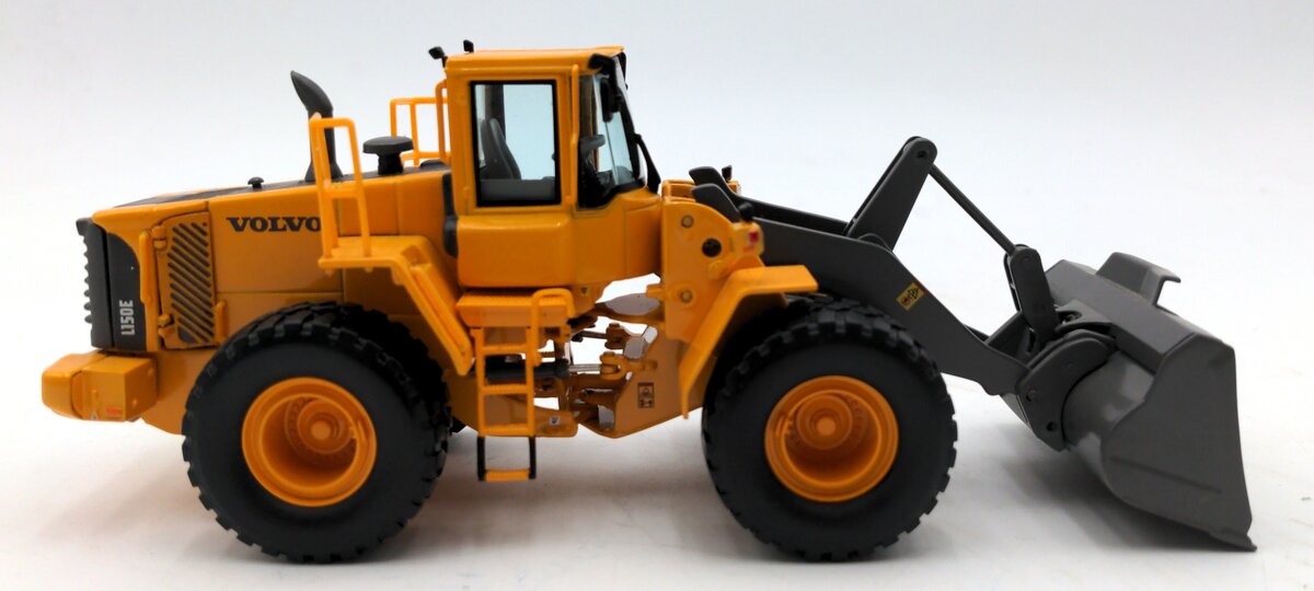 Motorart 1:50 Scale Diecast Volvo L150E Wheel Loader NIB