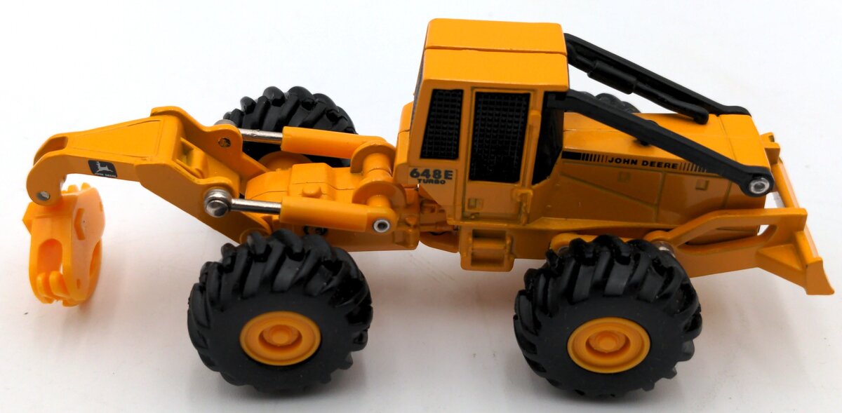 Ertl 5605 1:64 Scale Diecast John Deere 648E Skidder NIB