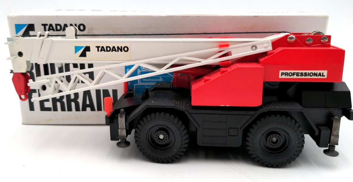 Tadano 1:50 Scale Diecast Rough Terrain Crane - Red & White EX/Box