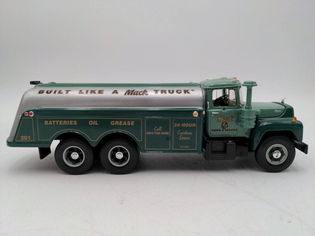 First Gear 19-2317 1:34 Diecast Mack Transport Series No 201 R Model Tank Truck LN/Box