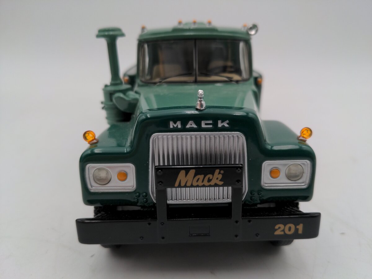 First Gear 19-2317 1:34 Diecast Mack Transport Series No 201 R Model Tank Truck LN/Box