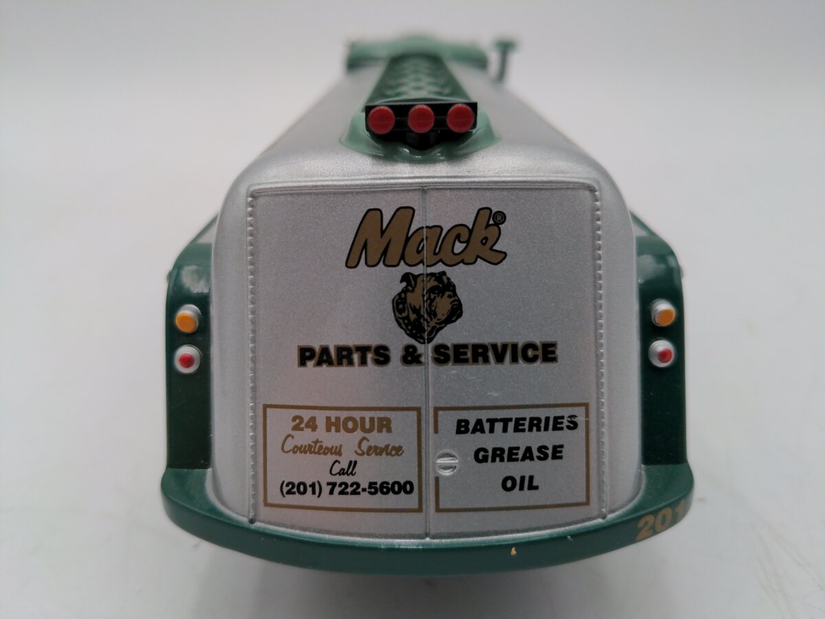First Gear 19-2317 1:34 Diecast Mack Transport Series No 201 R Model Tank Truck LN/Box