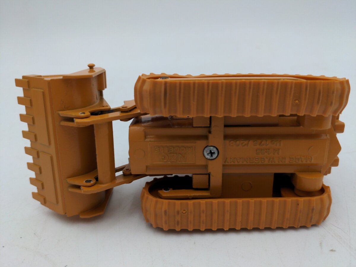 NZG 208 1:35 Case 855C Loader VG/Box