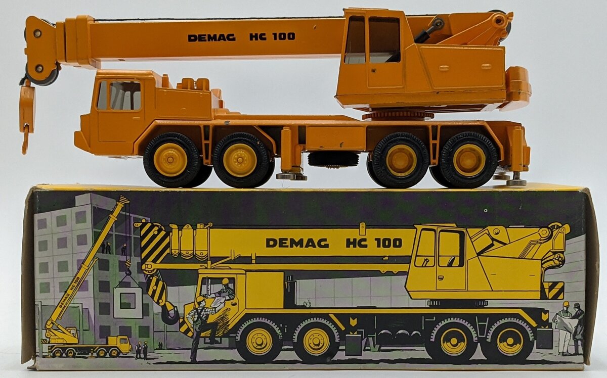 NZG 123 1:50 Demag HC100 4-Axle Crane VG/Box