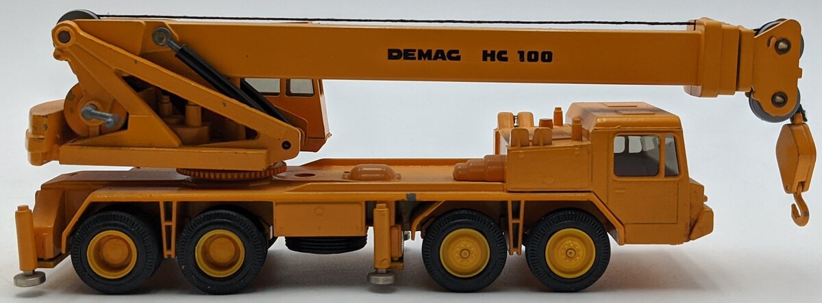 NZG 123 1:50 Demag HC100 4-Axle Crane VG/Box