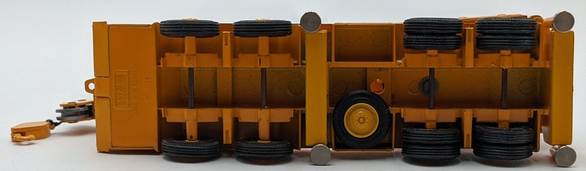 NZG 123 1:50 Demag HC100 4-Axle Crane VG/Box