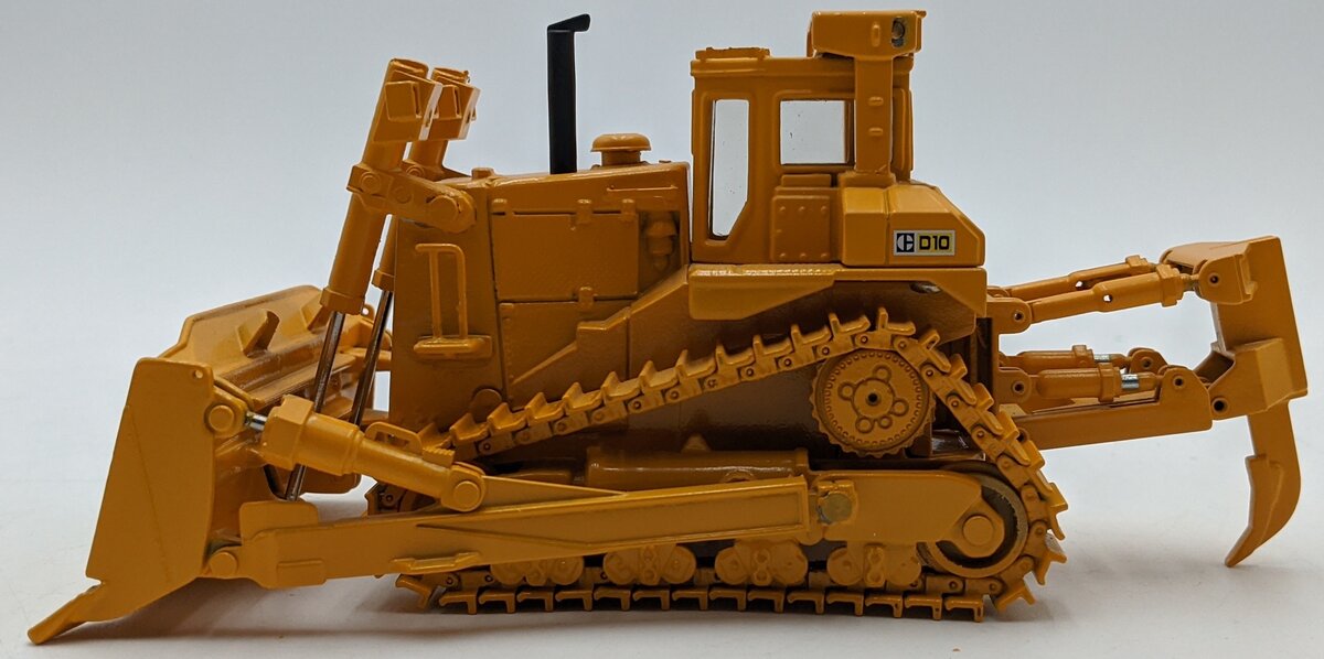 Norscot 1:50 Diecast Caterpillar D10 Bulldozer VG