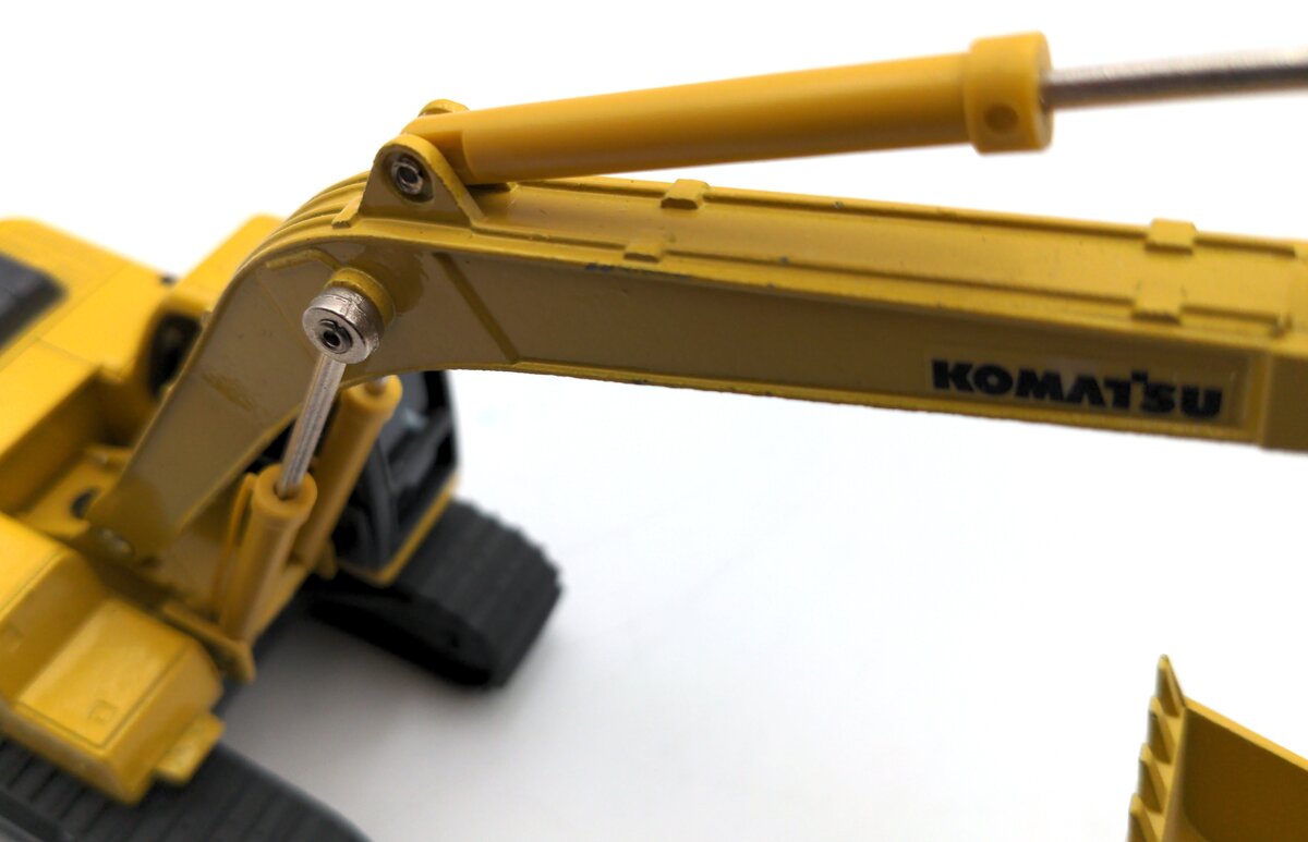 Goods Wave K-004 1:43 Scale Diecast Komatsu Avance PC-200 Excavator EX/Box