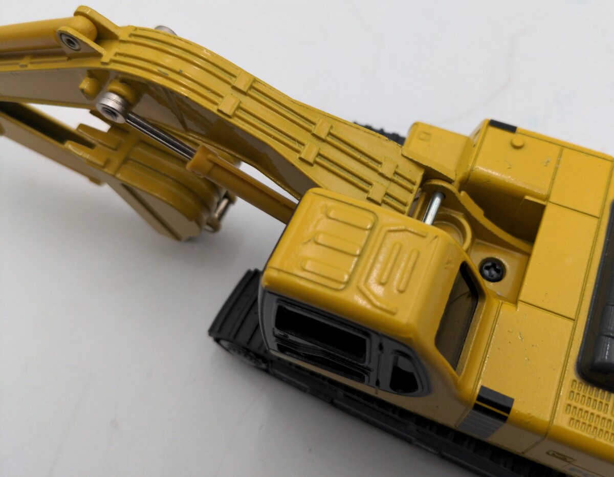Goods Wave K-004 1:43 Scale Diecast Komatsu Avance PC-200 Excavator EX/Box