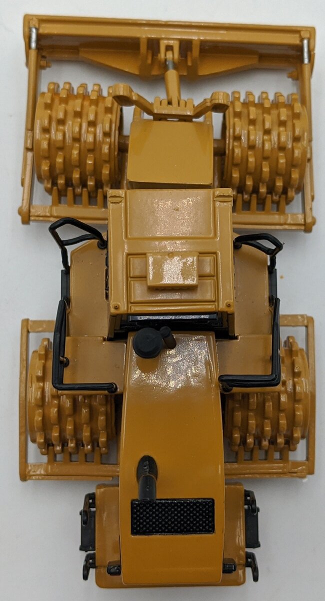 Norscot 1:50 Diecast Custom Caterpillar 825G Soil Compactor NEW