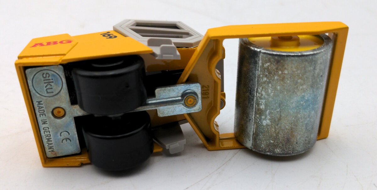 Siku 2014 1:55 Scale Diecast ABG 169 Compact Roller NIB