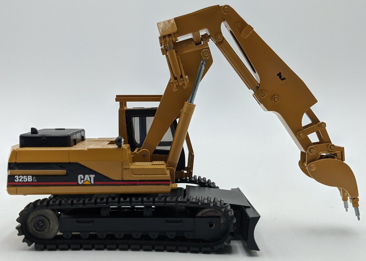 Sword Models 1:50 Diecast Custom Caterpillar 325BL Tunnel Excavator NEW