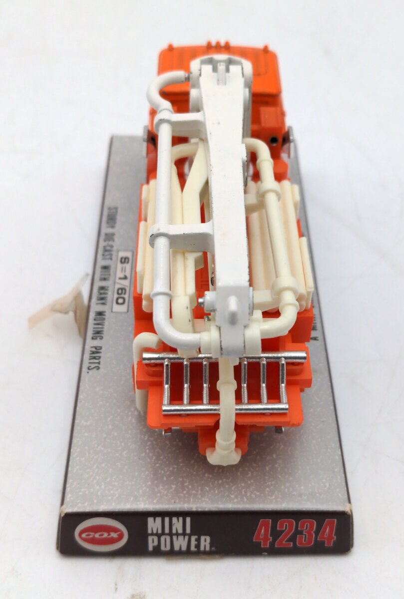 Shinsei 4234 1:60 Scale Diecast GMC Truck Series Concrete Pump Truck (Orange) EX/Box
