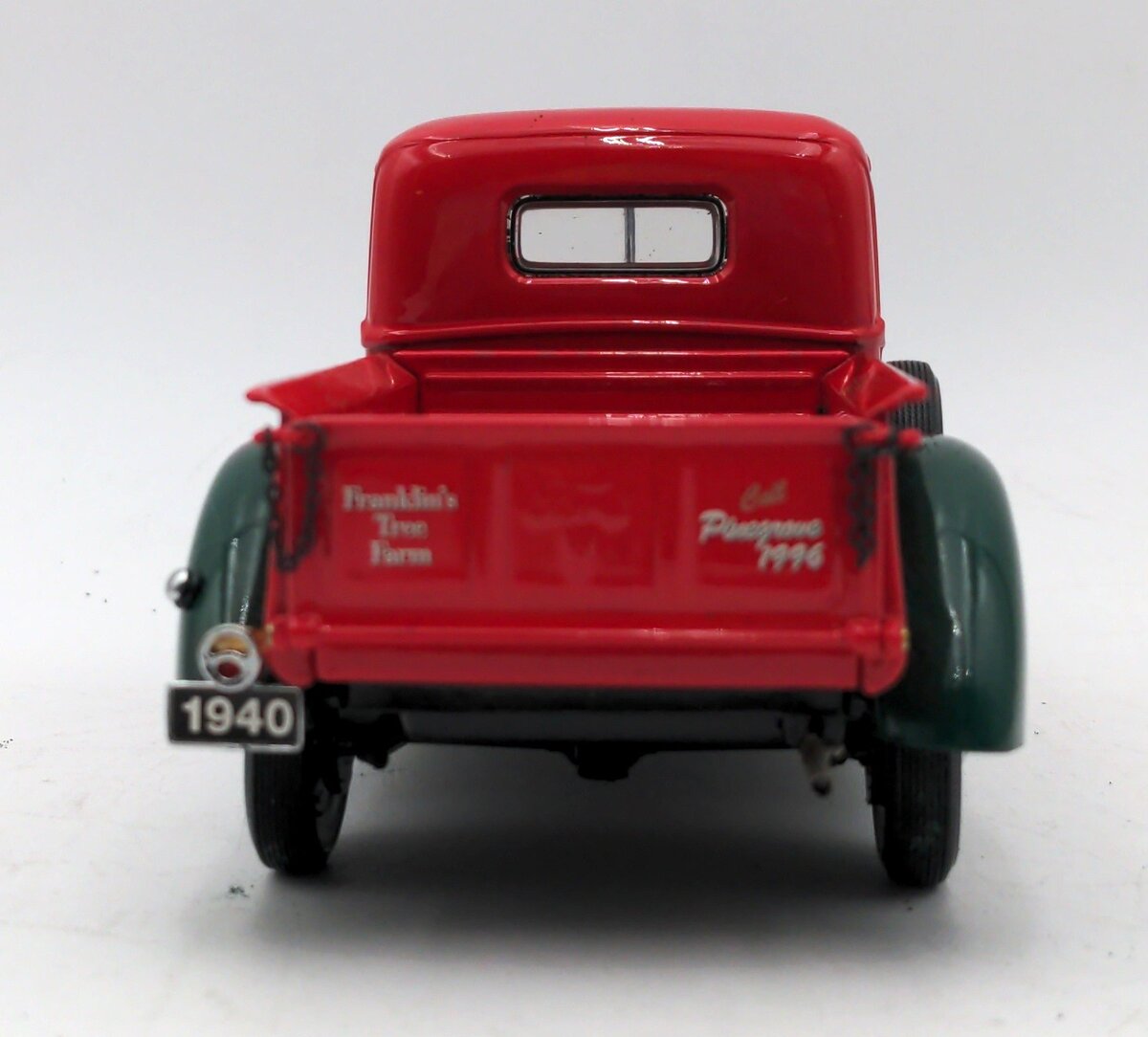 Franklin Mint B11XD72 1:24 1940 Ford Limited Edition Christmas Pick up Truck  EX/Box