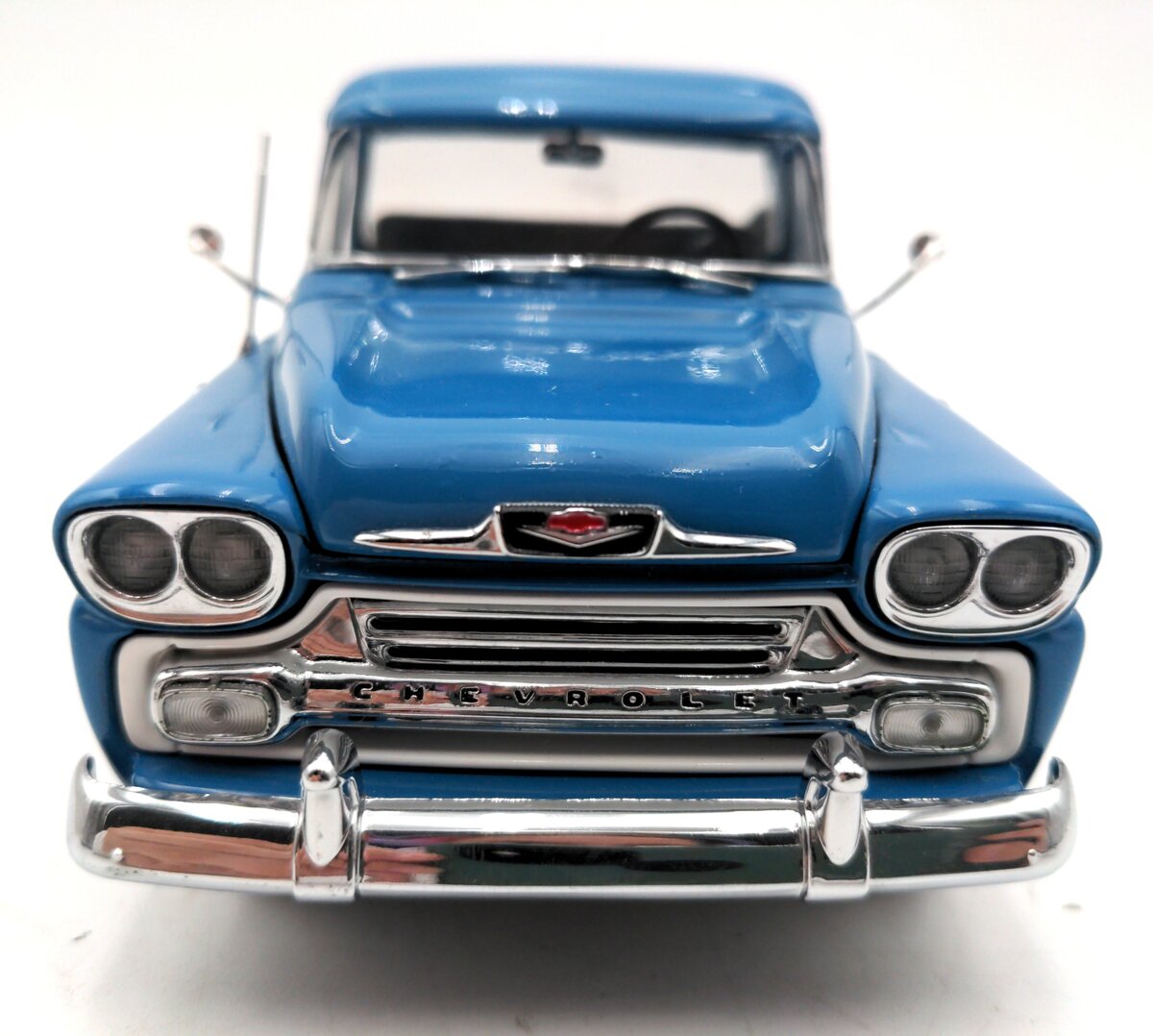 Danbury Mint 20840 1:24 Chevy 1958 Apache Truck-Blue LN/Box