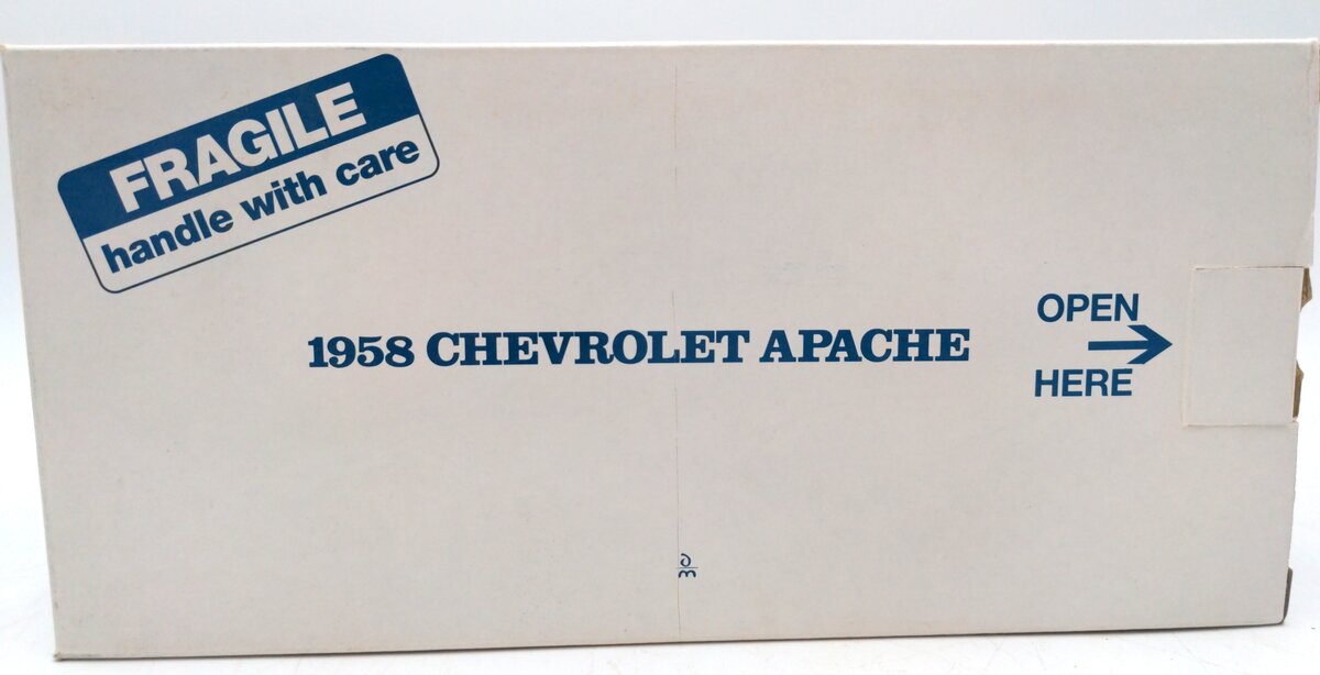 Danbury Mint 20840 1:24 Chevy 1958 Apache Truck-Blue LN/Box