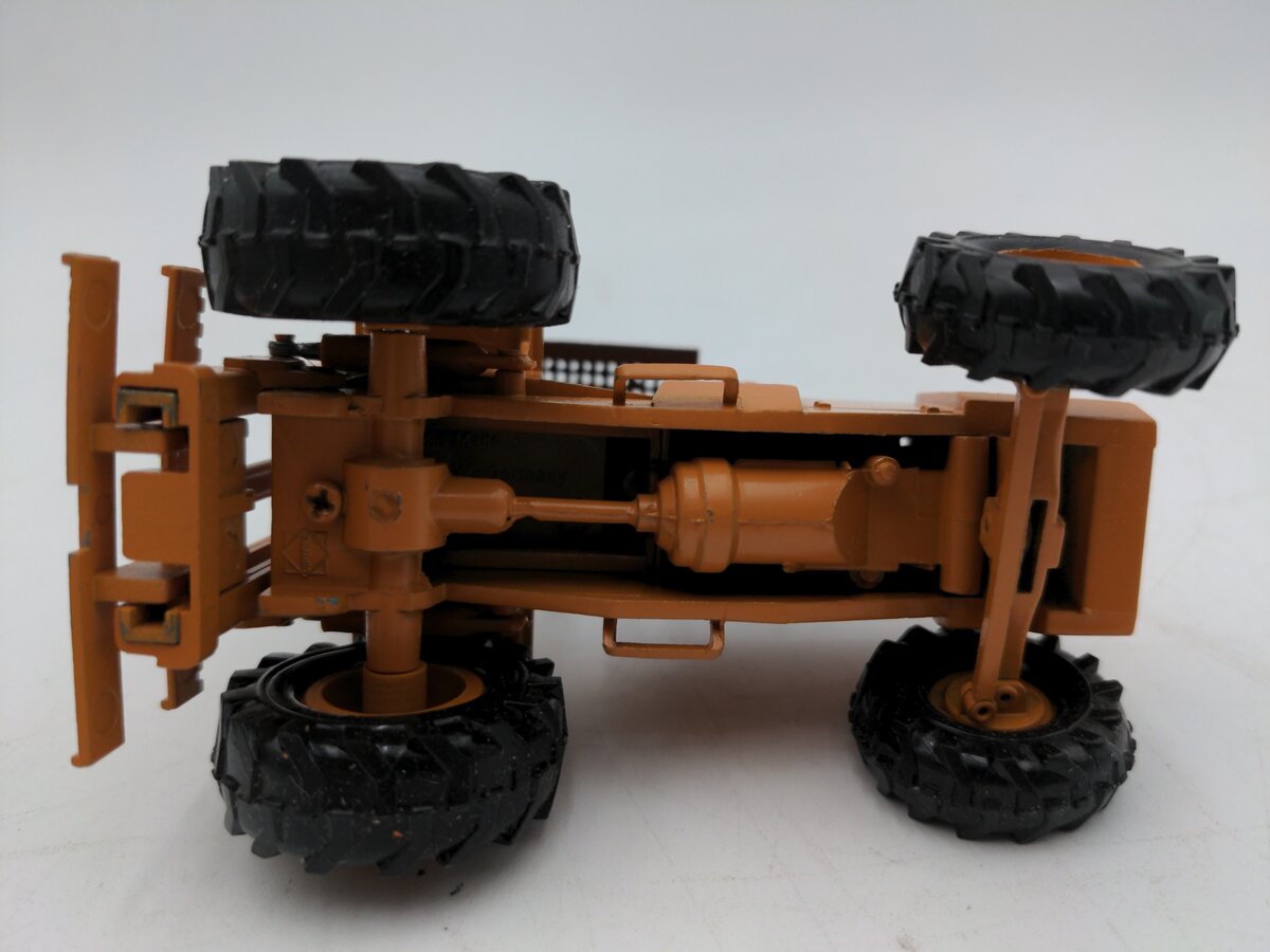 Conrad 2993 1:35 Scale Diecast 586E Forklift VG/Box