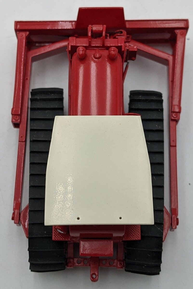 ATM N56 1:25  International TD 18 Crawler Dozer Red W/White Cab NIB