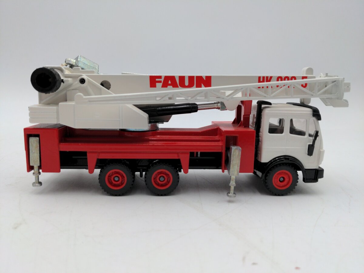 Siku 3723 1:55 Scale Diecast Faun HK 028.5 Telescopic Crane EX/Box