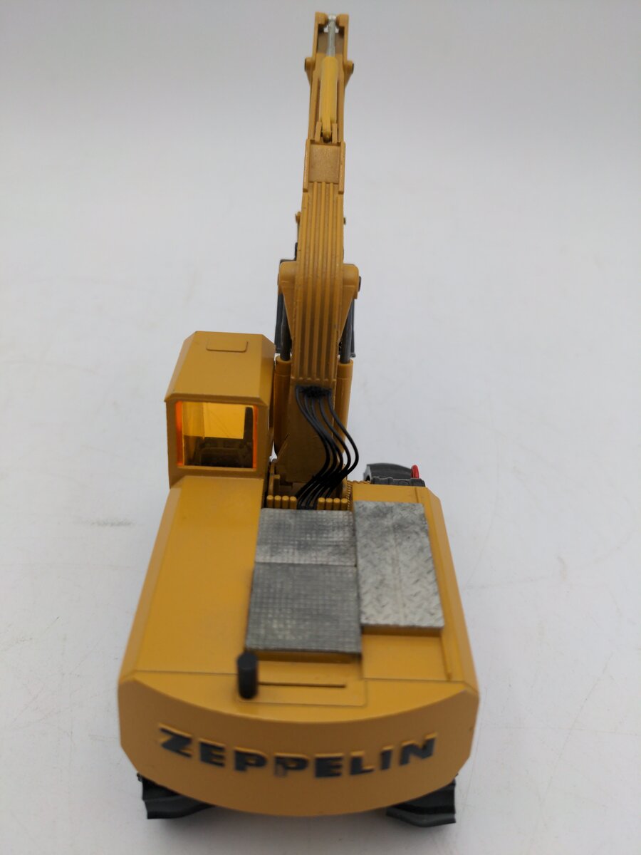 Conrad 2814 1:50 Zeppelin ZR26 Tracked Excavator EX/Box