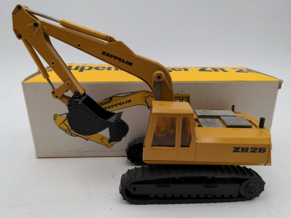 Conrad 2814 1:50 Zeppelin ZR26 Tracked Excavator EX/Box
