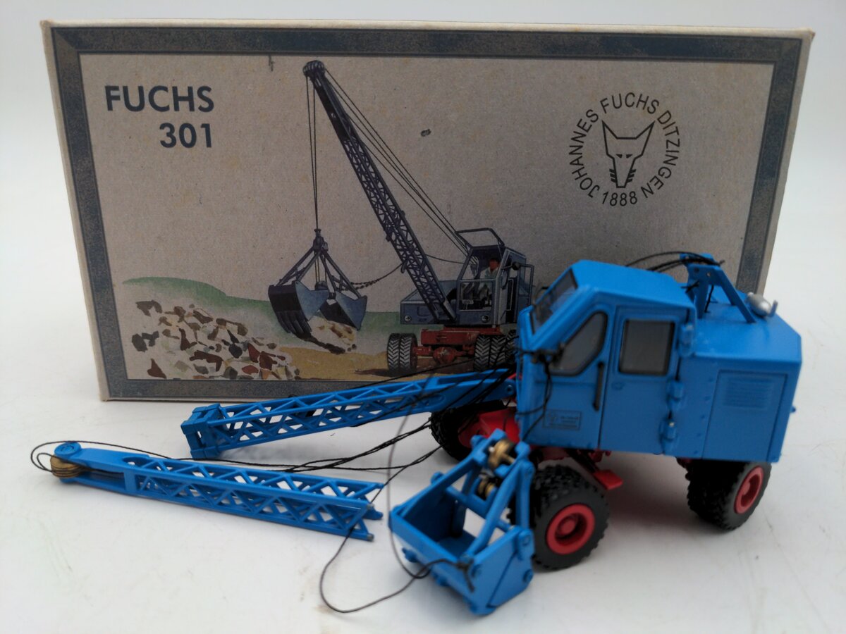 NZG 520 1:50 Scale Diecast Fuchs F301 Excavator  - Blue EX/Box