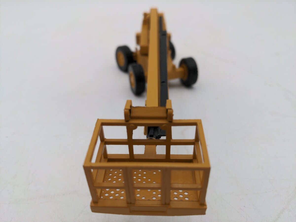 NZG 256 1:50 Scale Diecast Grove MZ 76 Manlift EX/Box