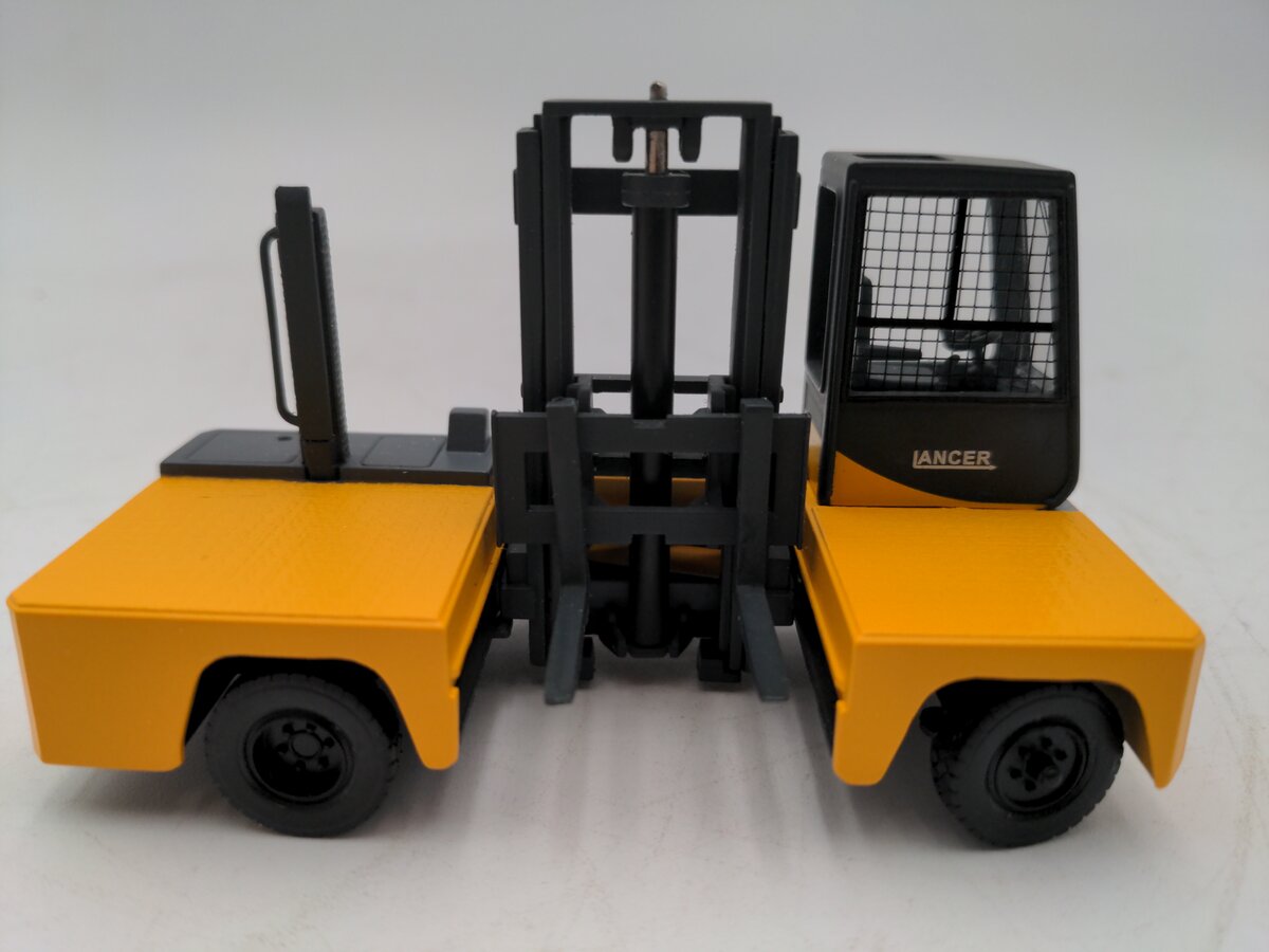 NZG 529 1:50  Scale Diecast Lancer Side Loading Forklift LN