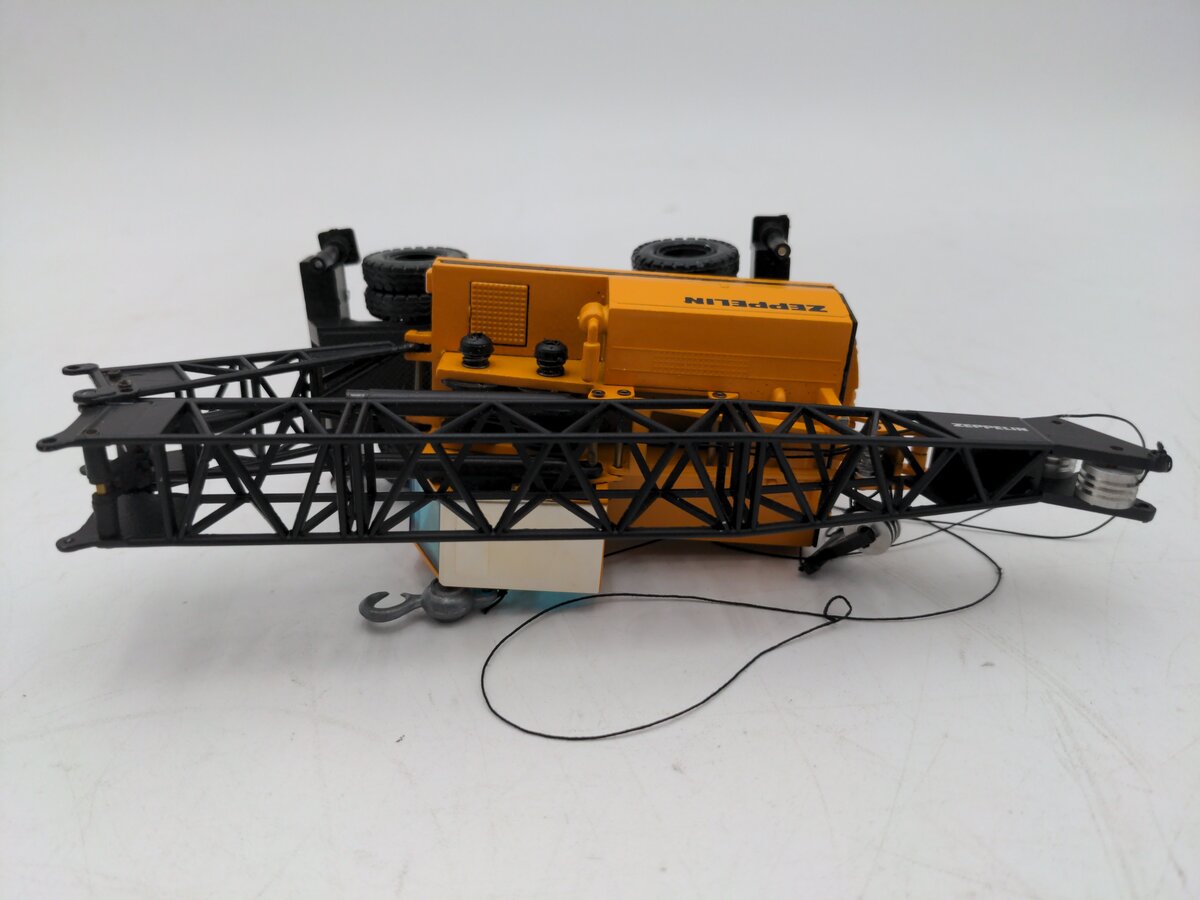 Conrad 2810 1:50 Scale Diecast Sennebogen Wheeled Crane VG/Box