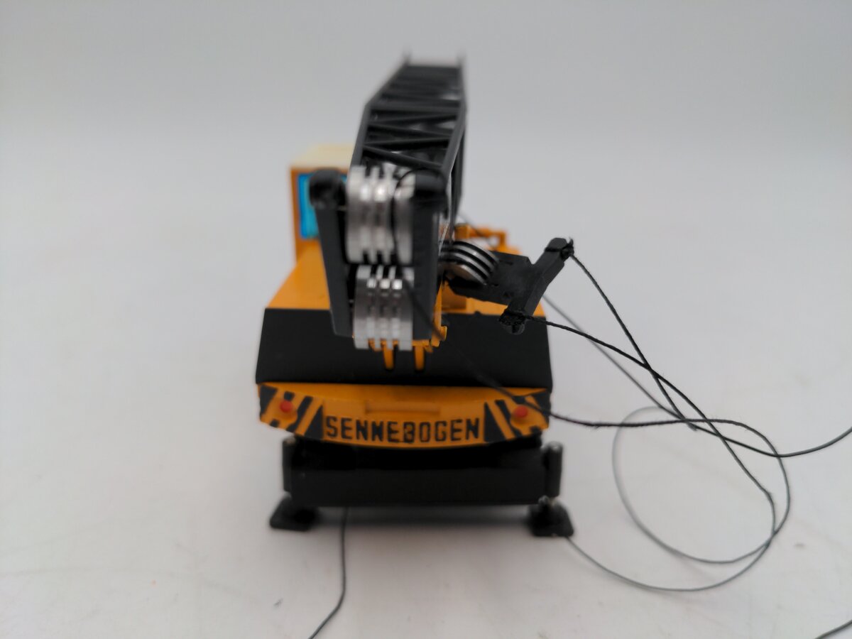 Conrad 2810 1:50 Scale Diecast Sennebogen Wheeled Crane VG/Box