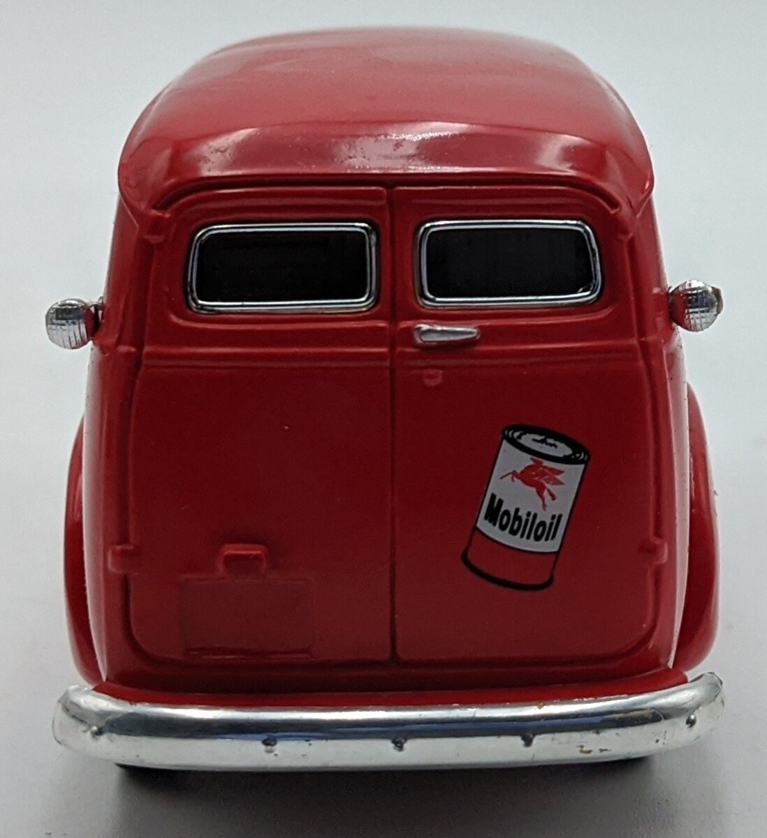 First Gear 19-1500 1:34 Diecast Chevy 1949 Panel Truck Mobil Oil NIB