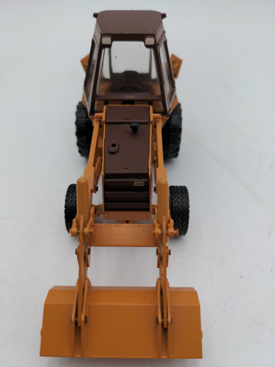 Conrad 2933 1:35 Scale Diecast Case 580E Backhoe Loader VG/Box