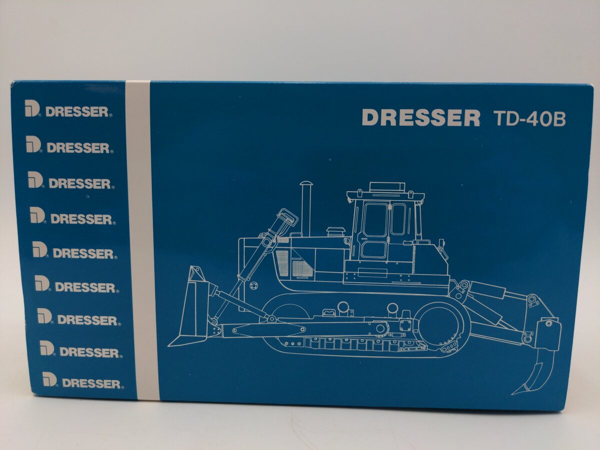 CCM 1:48 Scale Diecast Dresser TD-40B Dozer with Ripper and Cab VG/Box