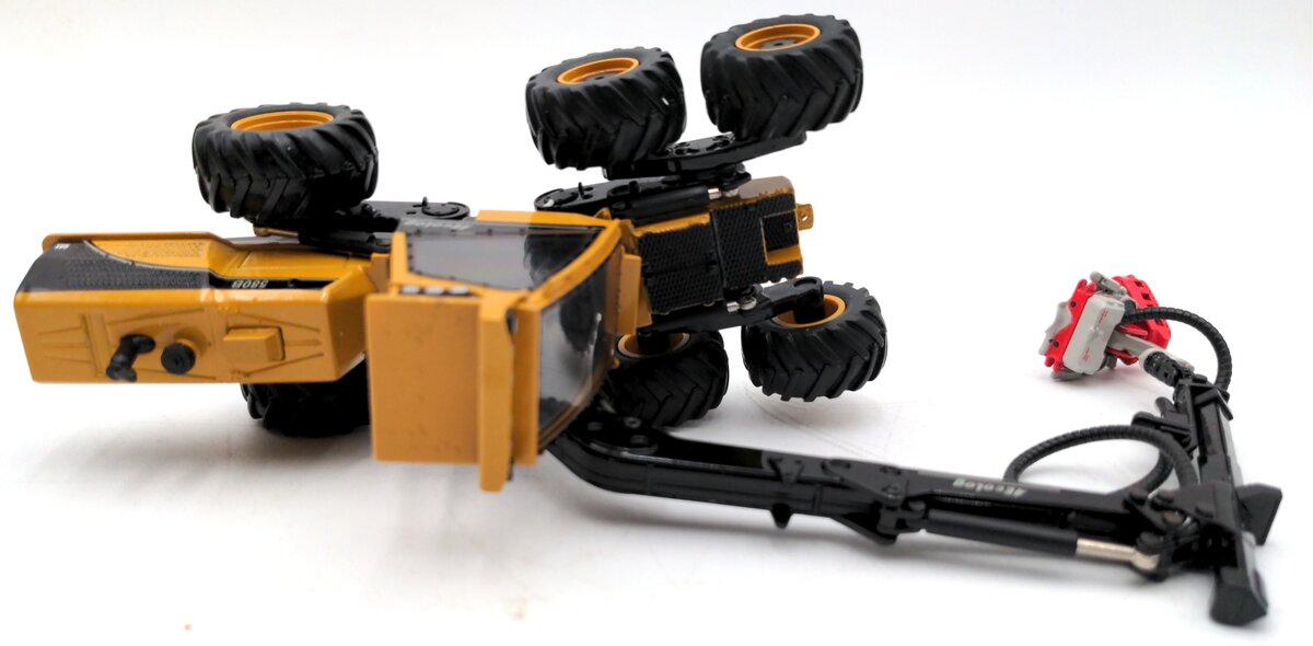 Norscot 58002 1:50 Eco Log Tree Harvester with Log Max 5000 Cutting Head EX/Box
