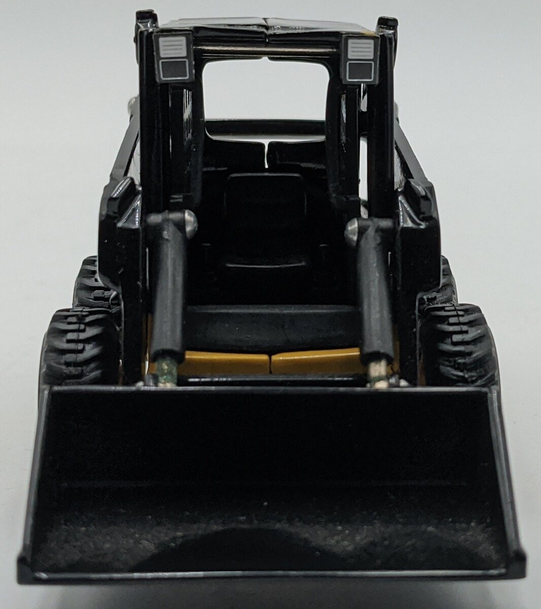 Ertl 358 1:32 Diecast New Holland LX 665 Skid Steer Loader NIB