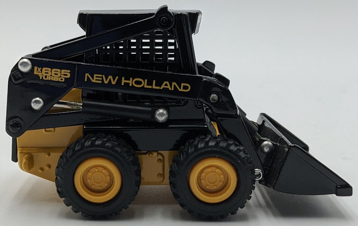 Ertl 358 1:32 Diecast New Holland LX 665 Skid Steer Loader NIB