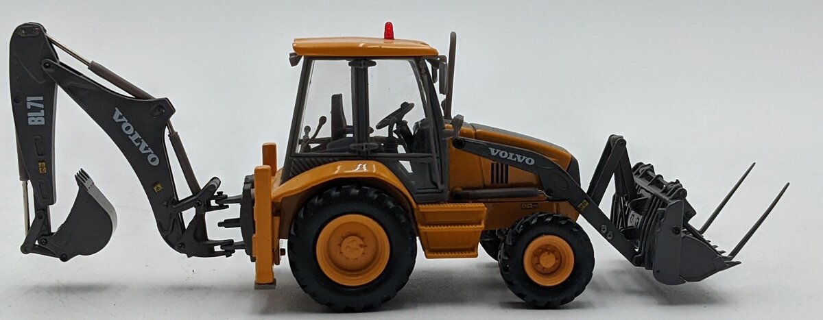 Motorart 13033 1:50 Volvo BL71 Backhoe Loader NIB