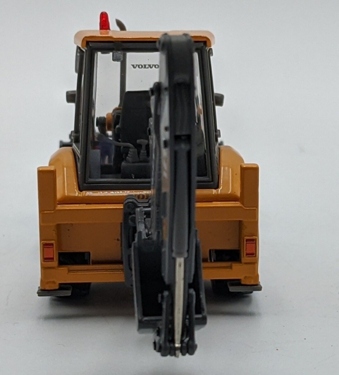 Motorart 13033 1:50 Volvo BL71 Backhoe Loader NIB