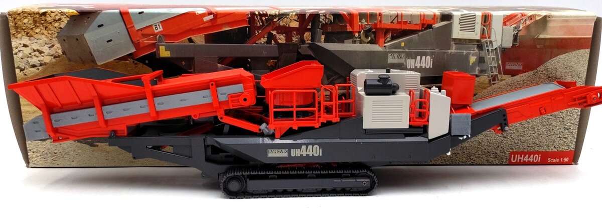 Conrad 2511 1:50 Scale Diecast Sandvik UH440i Mobile Crushing Unit EX/Box