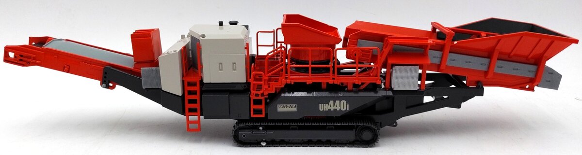 Conrad 2511 1:50 Scale Diecast Sandvik UH440i Mobile Crushing Unit EX/Box