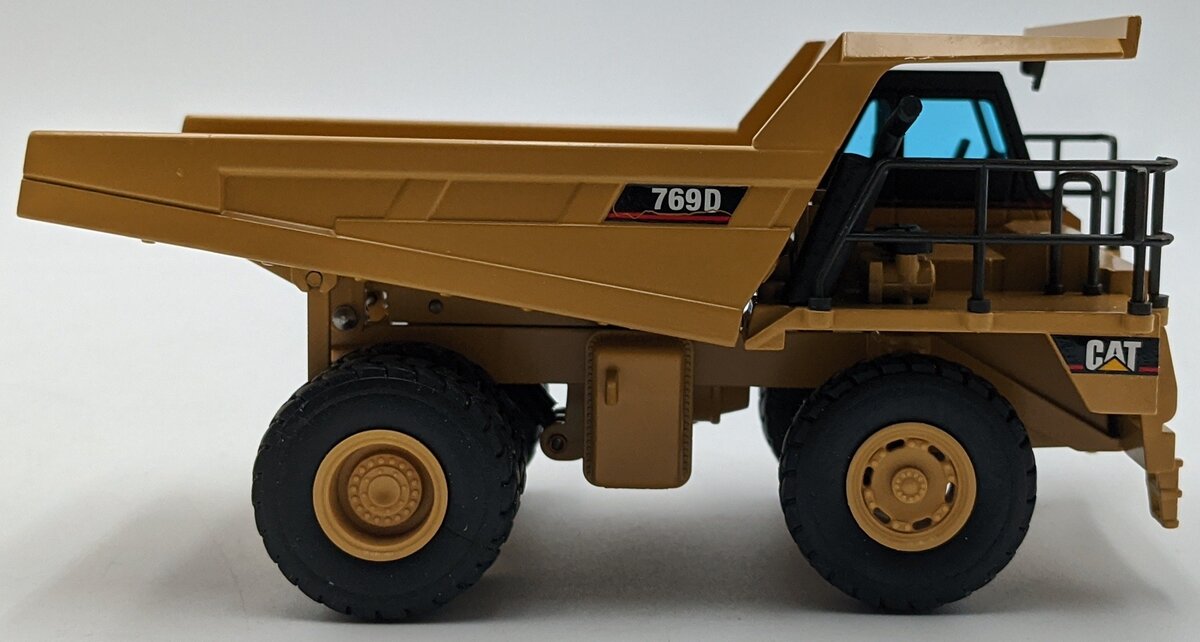 NZG 477 1:50 Caterpillar 769D Off-Highway Truck Yellow NIB