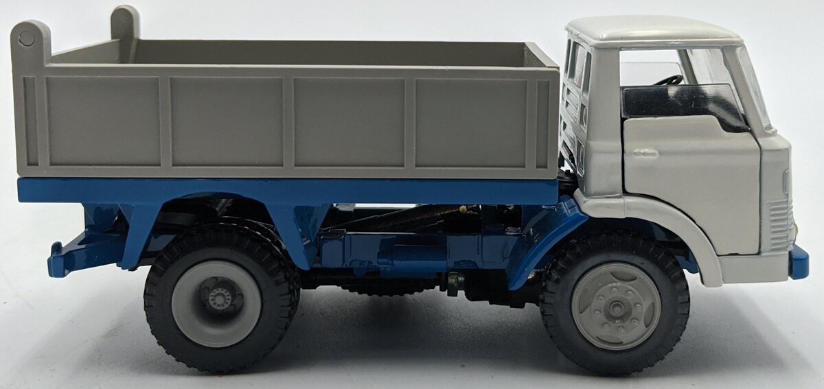 Tekno 914 1:50 Ford D0810 Dump Truck NIB