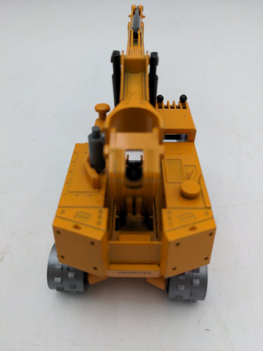 NZG 118 1:50 Scale Diecast X4 Hydraulic Excavator - Yellow VG/Box