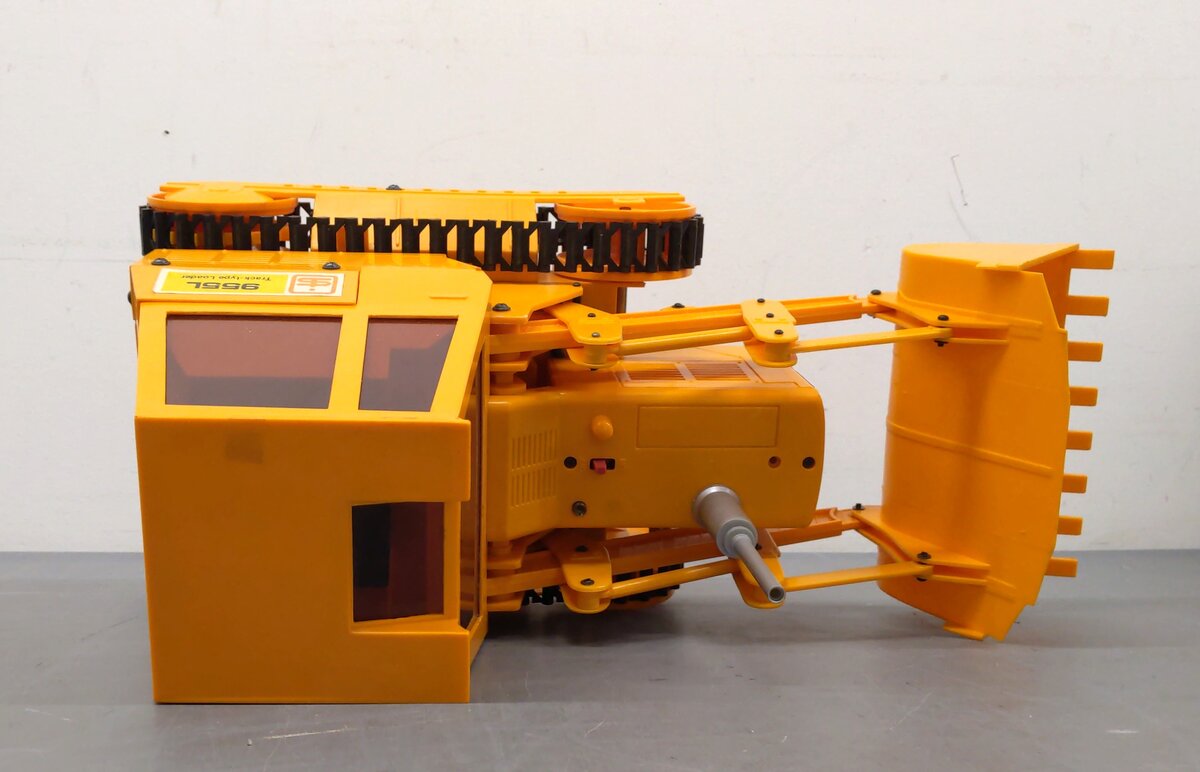 Shinsei IS-955L Deluxe Radio Control Loader VG/Box